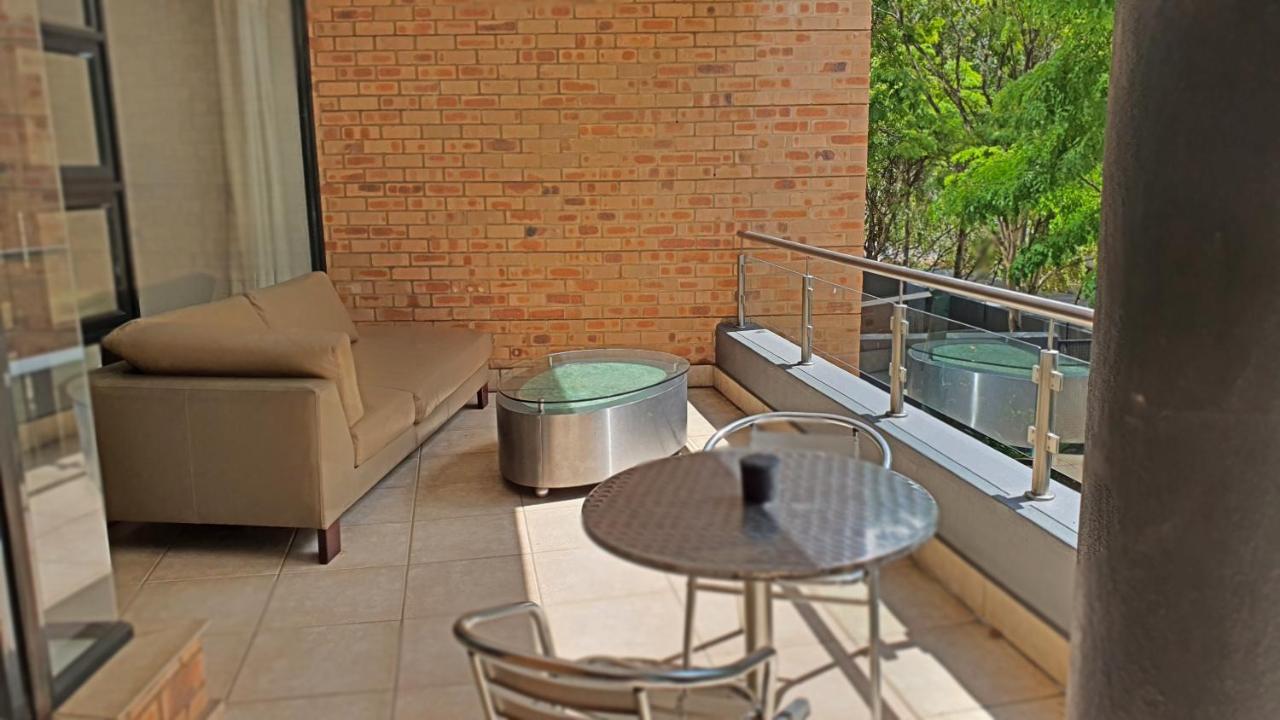 Zuri Residences At Ten Degrees Joanesburgo Exterior foto